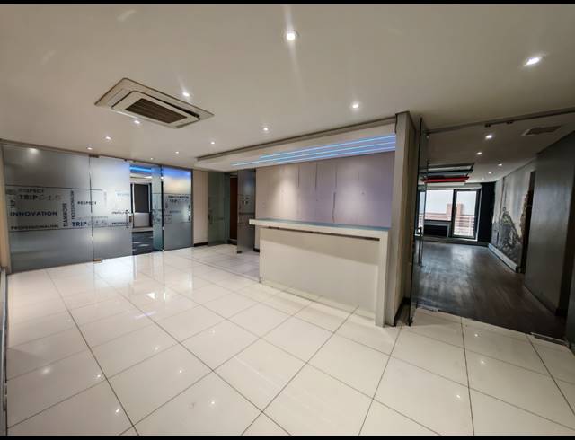 1,663M² OFFICE TO LET IN RANDJESPARK